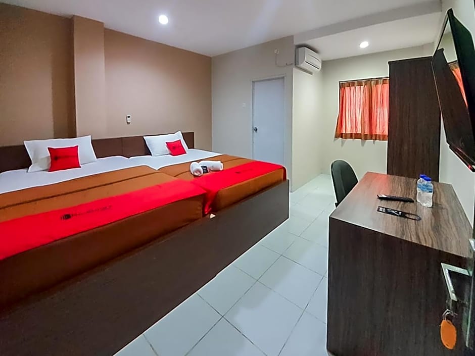 RedDoorz Plus at Pelita Guest House Balikpapan