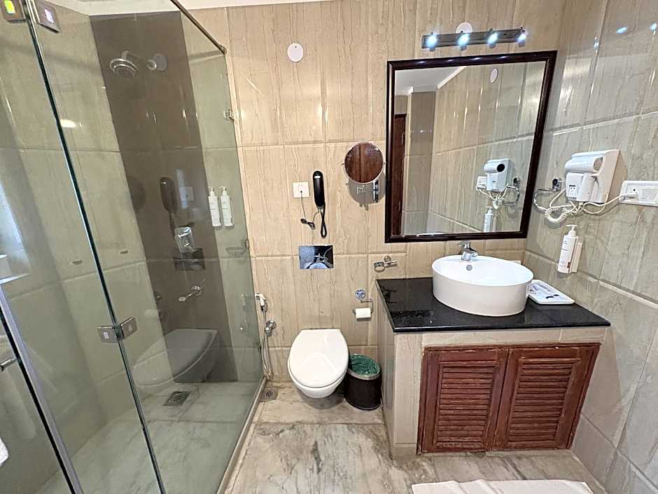 Hotel Spic N Span
