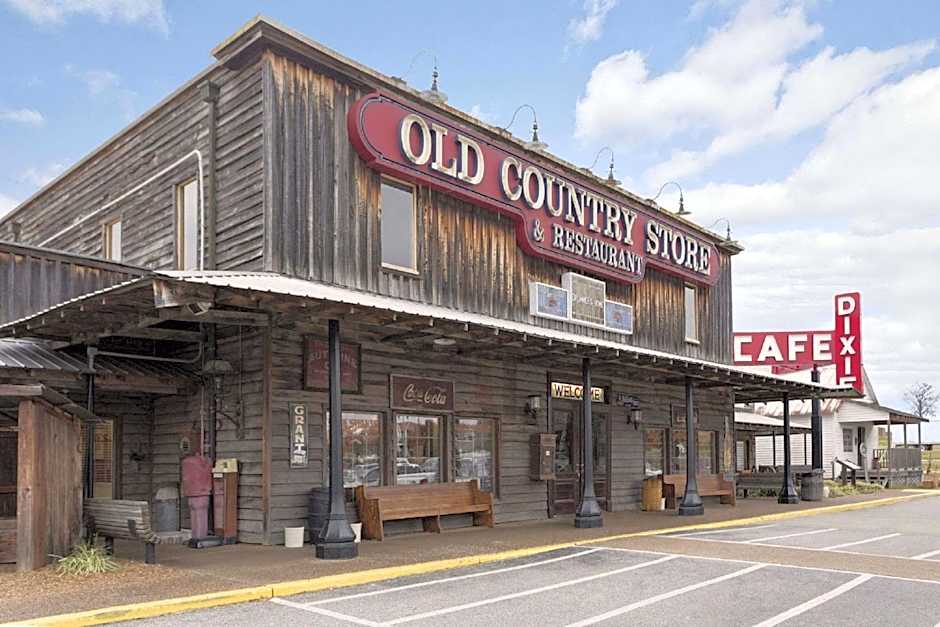 Super 8 by Wyndham Jackson