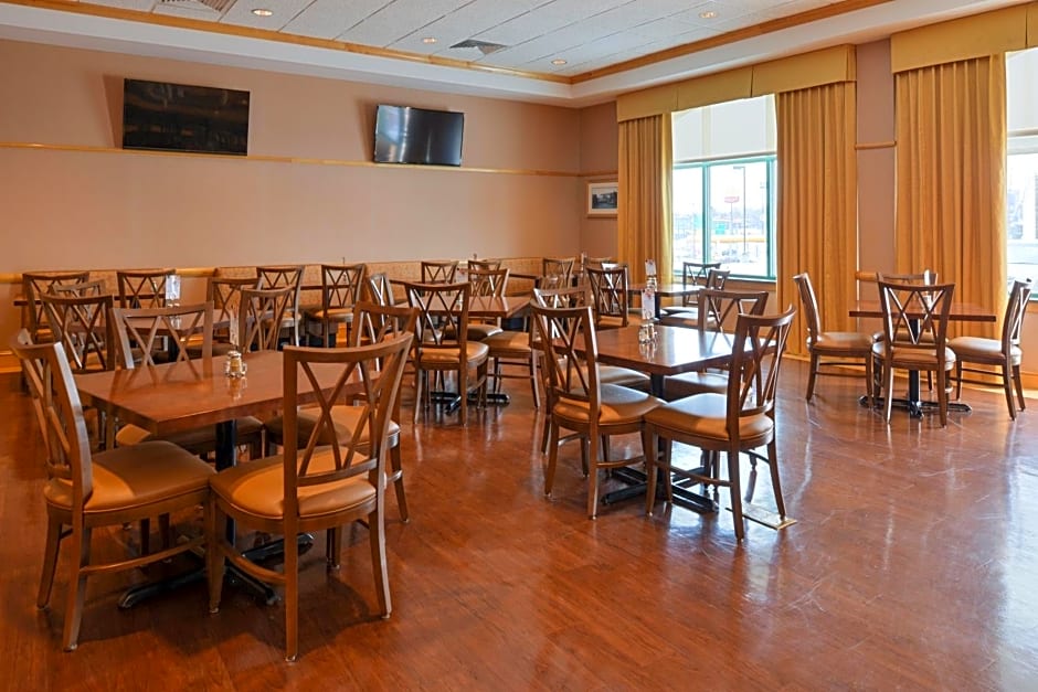 Holiday Inn Express Breezewood By IHG
