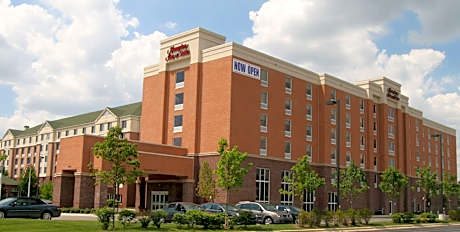 Hampton Inn By Hilton And Suites Detroit/Airport-Romulus