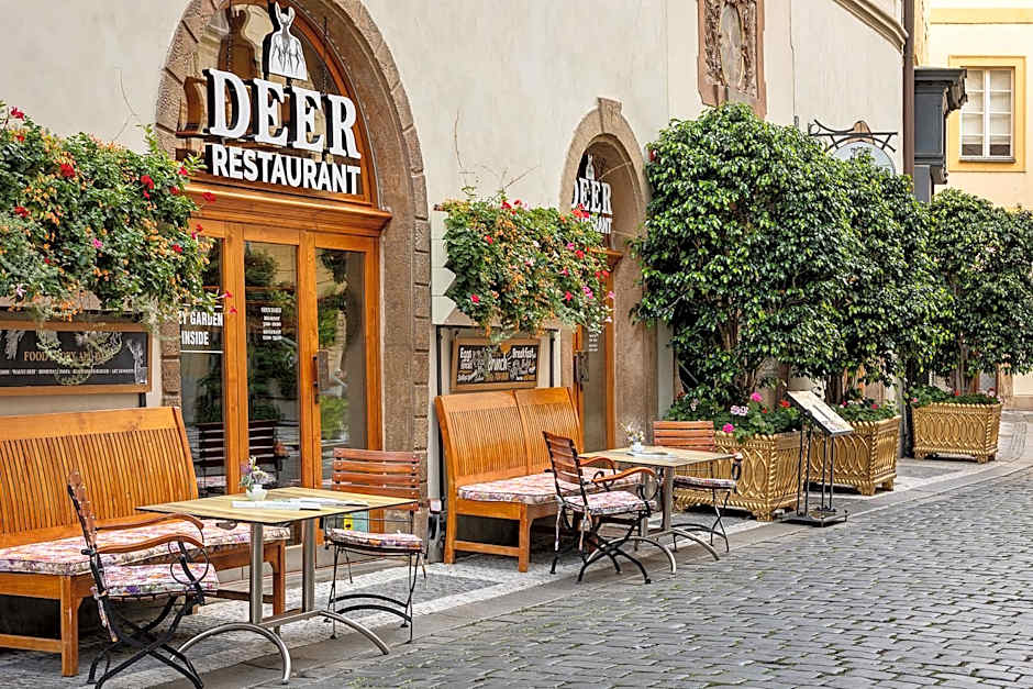 Iron Gate Hotel & Suites