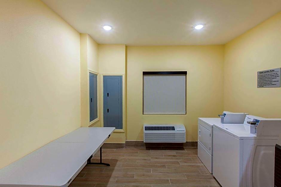 Days Inn by Wyndham Baton Rouge Airport