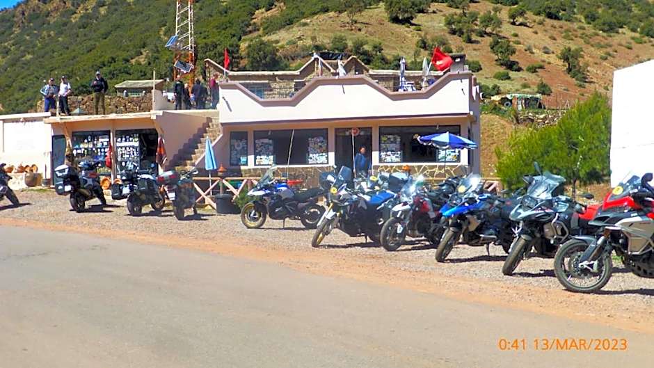 Tizintest LA HAUTE VUE 2100M - Hôtel Restaurant