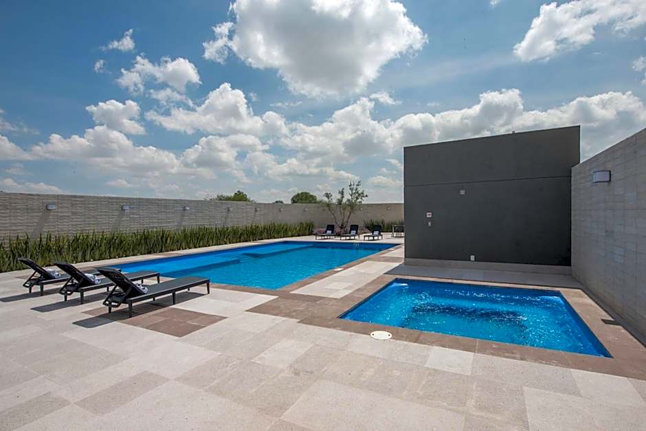 Courtyard by Marriott San Luis Potosi, Los Lagos