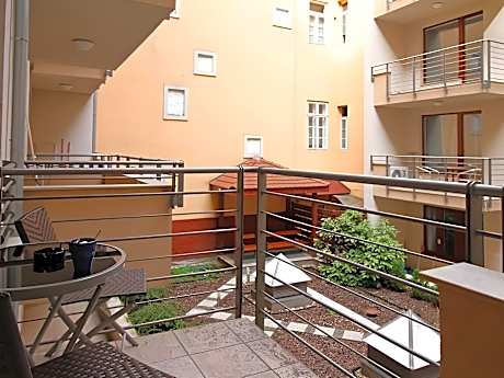 Opera Residence