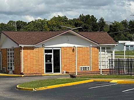 Travel Inn By OYO Danville US-29