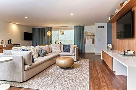 Studio Commons, 4 Bedroom Suite