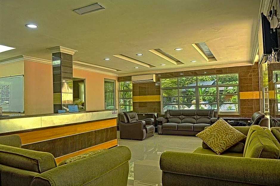 Penarak Bamboo Beach Motel