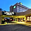 La Quinta Inn & Suites by Wyndham Secaucus Meadowlands