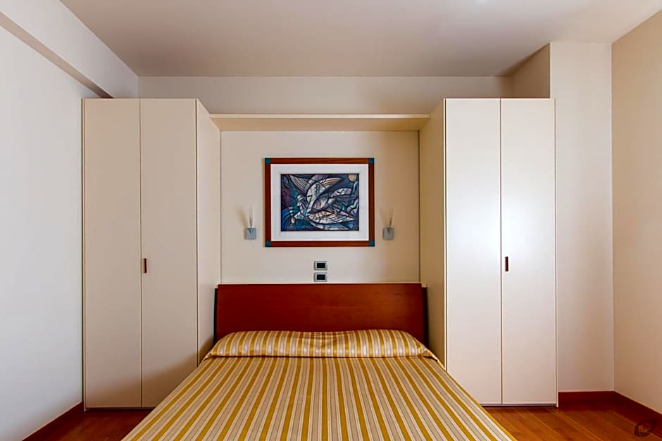 Verdeluna ApartHotel