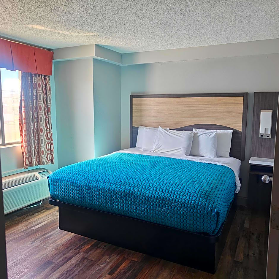 Mountain Vista Inn & Suites - Near the Island inPigeon Forge