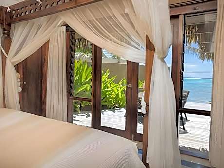 Beachfront 2-Bedroom Pool Villa