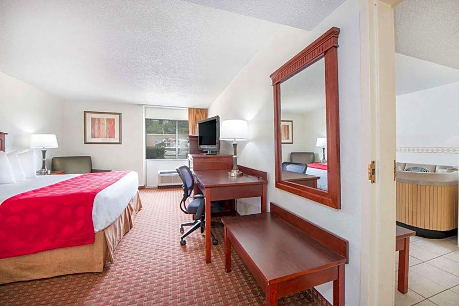 Photo 1 of 4 of Studio 1 King Bed Suite