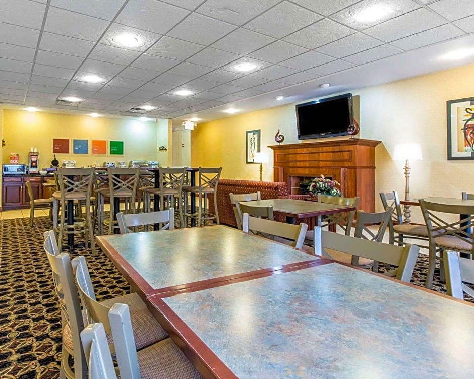 Comfort Suites South Point - Huntington