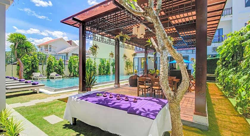 White Lotus Hotel Hoian