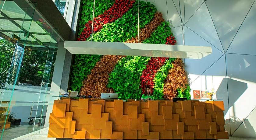 Ascent Hotel & Cafe Malang