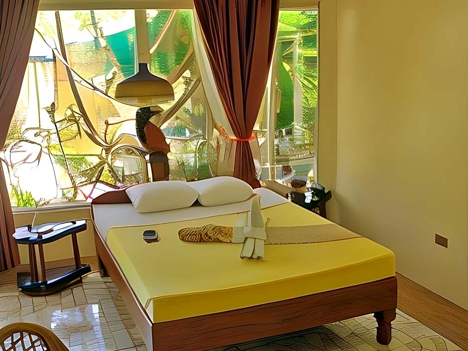 Deep Forest Garden Hotel