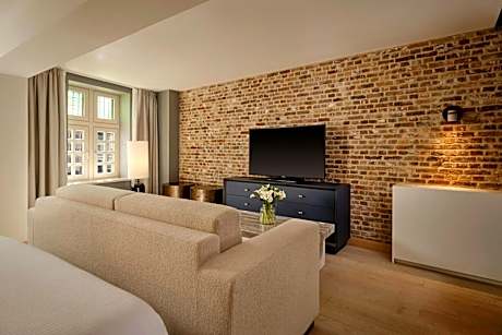 Prestige Canal View Room, 1 King