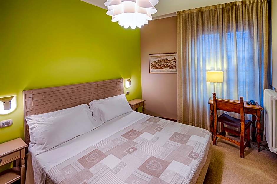 La Grotta Hotel