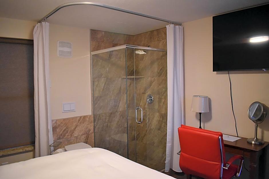 Iron Springs Luxury Lodge & Spa