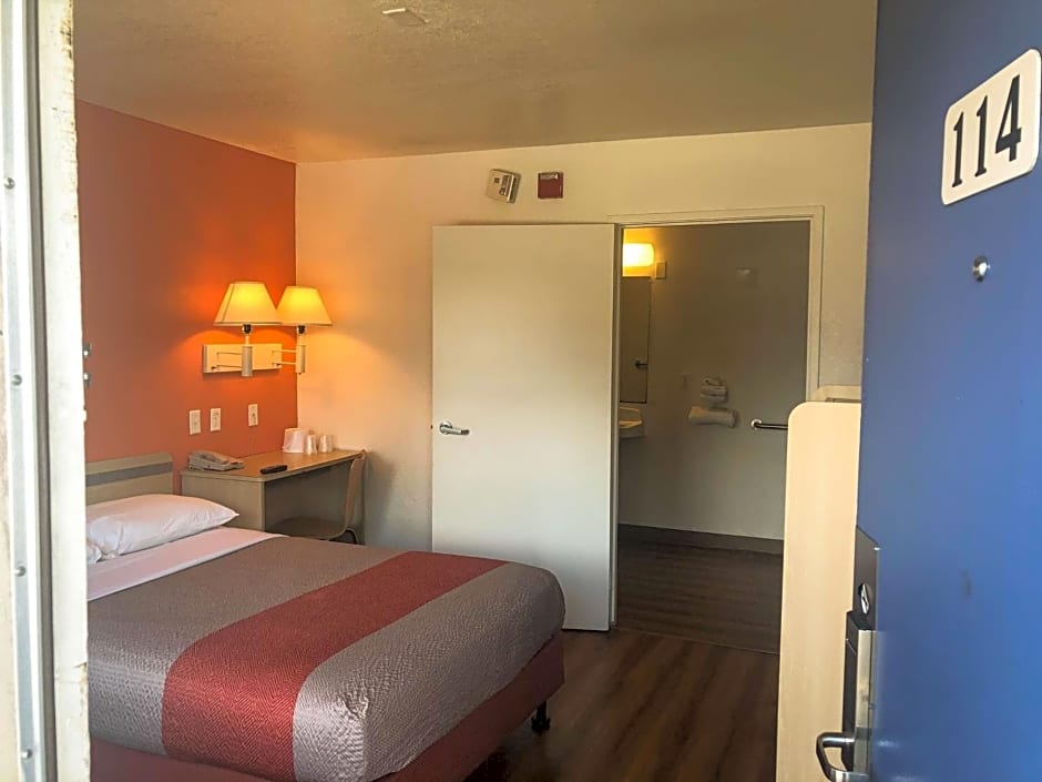 Motel 6 Jacksonville - Orange Park