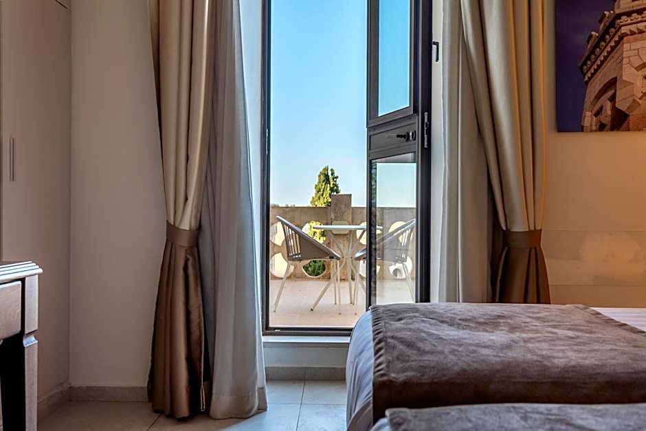 Notre Dame Center Guest House