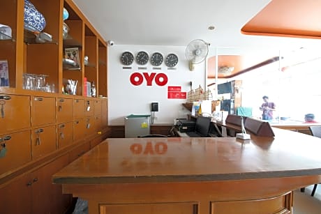 OYO 126 Patong Station House