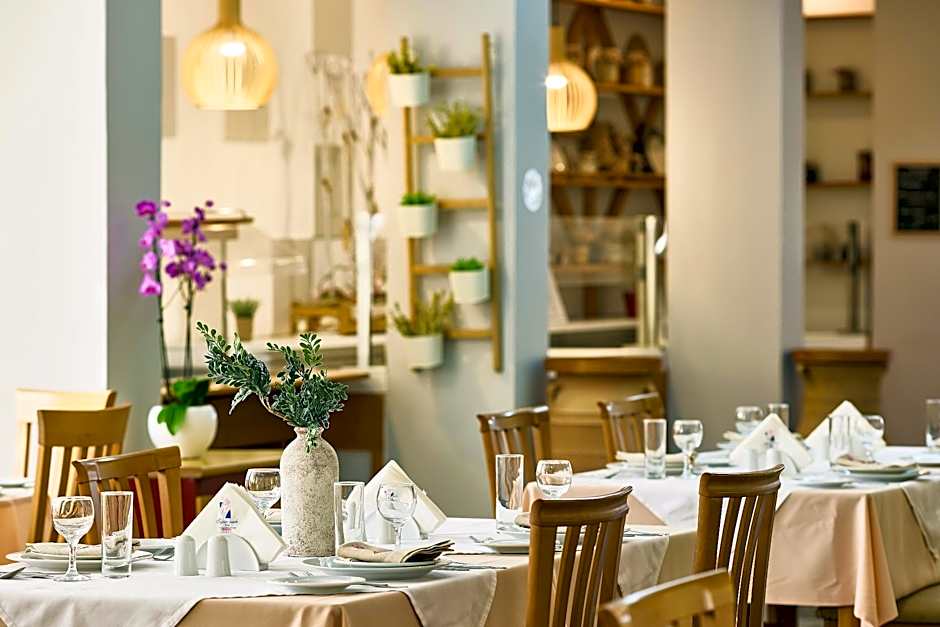 CHC Tylissos Beach Hotel