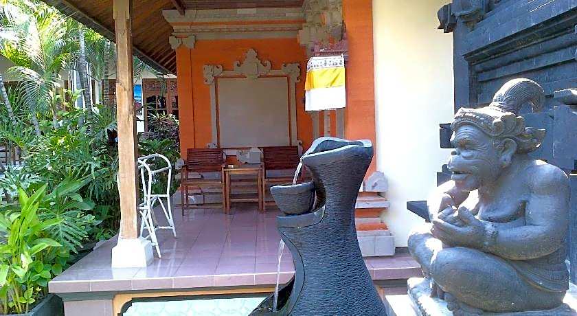 Adus Beach Inn