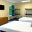 Travelodge by Wyndham Panama City Beach / Beachfront