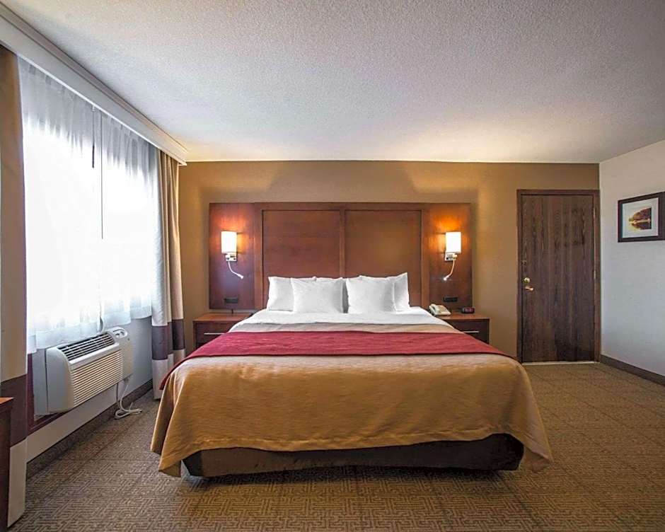 Quality Inn & Suites Boonville - Columbia