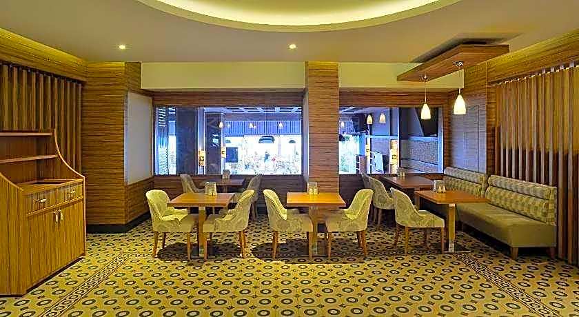 Maris Beach Hotel