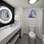La Quinta Inn & Suites by Wyndham Houston Bush Iah South
