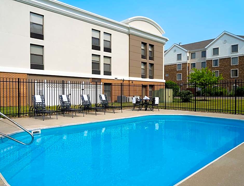 Holiday Inn Express Indianapolis Airport By IHG