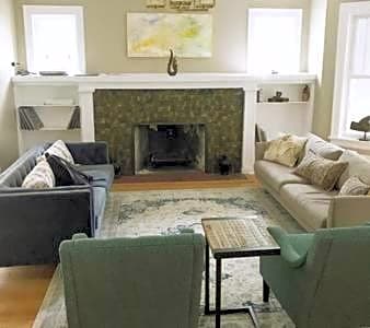 The Greenleaf House – Chicago, IL