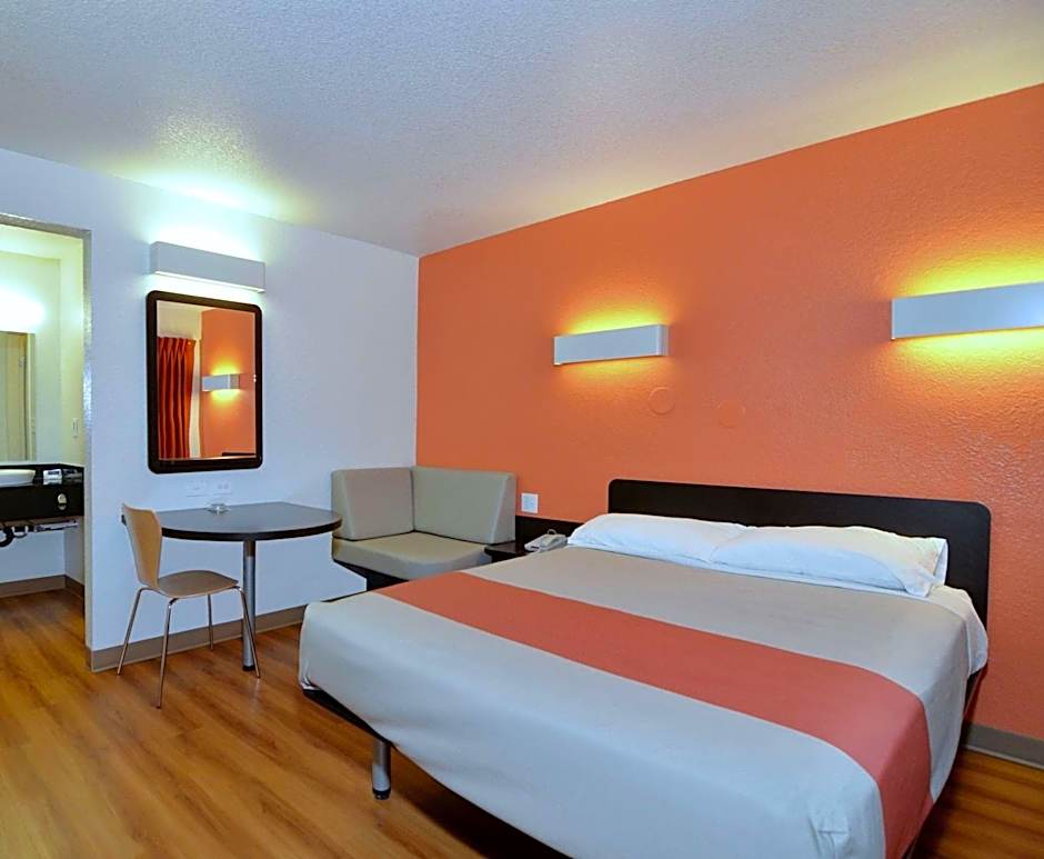 Motel 6 Laredo South