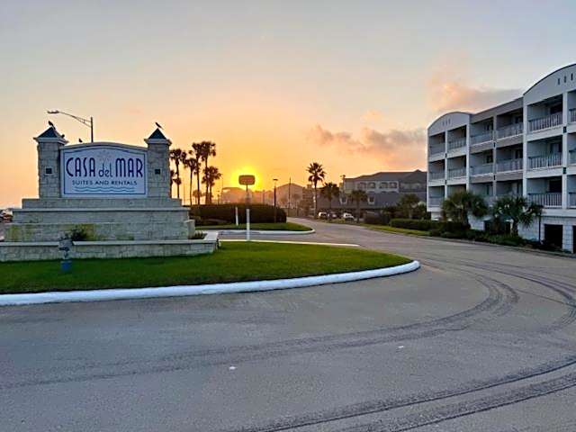 Cozy Galveston Beach Front Condo