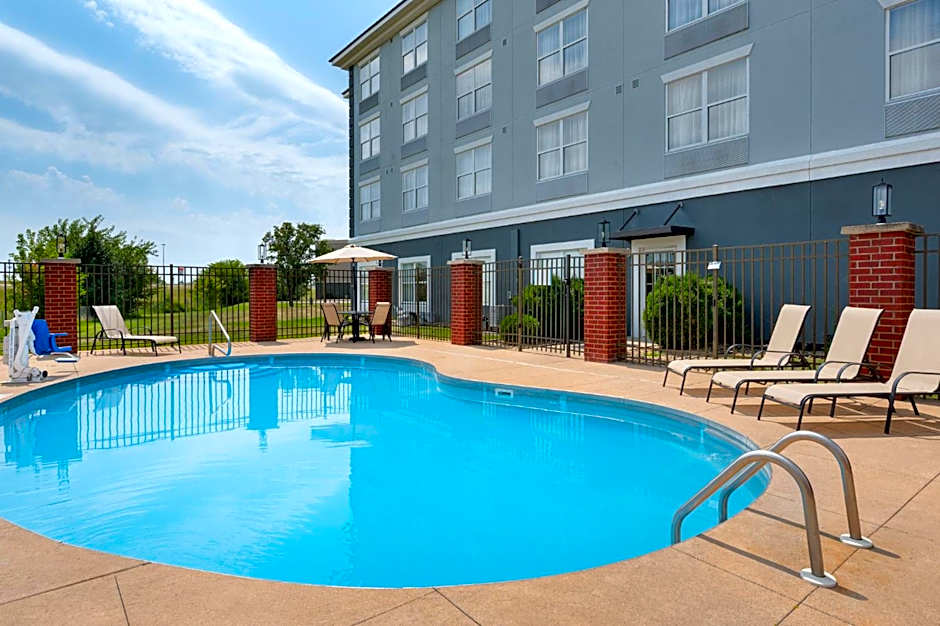 Garner Hotel Evansville East by IHG