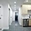 New Luxury Walkout Suite Near University-BY ROOM