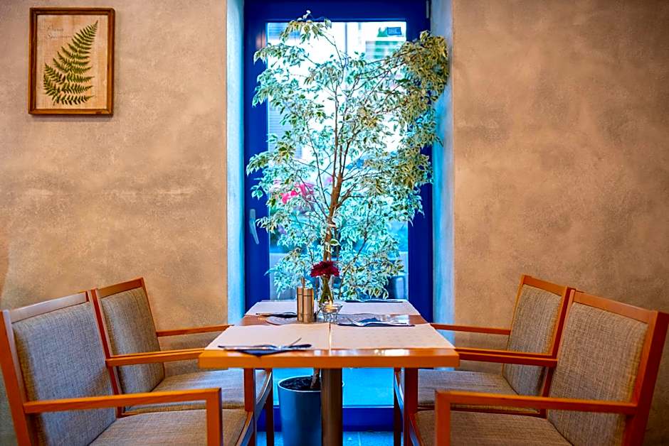 Felicity Garni Hotel