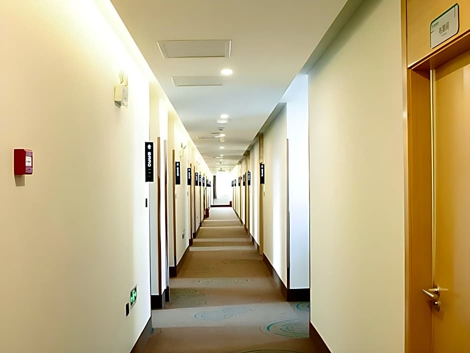 GreenTree Inn Baoding Gaobei Baigou