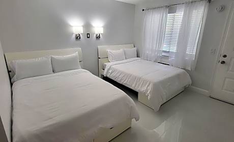 Palm Breeze Hotel