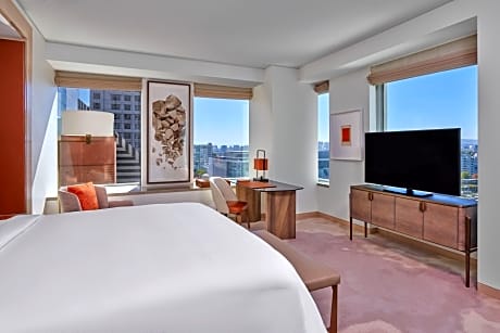 Premier Room, 1 King Bed, Non Smoking (Floor-to-Ceiling Window Views)