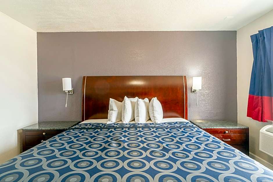OYO Economy Inn