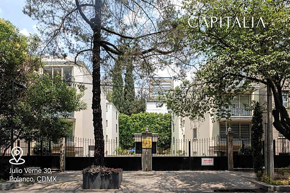 Capitalia Obelisk Polanco
