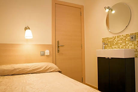 Single Room with Shared Bathroom