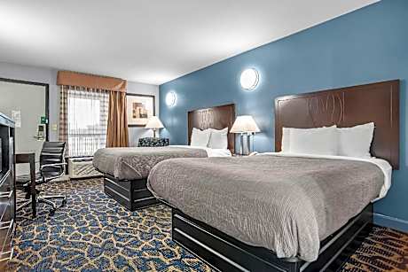 2 Double Beds Nonsmoking