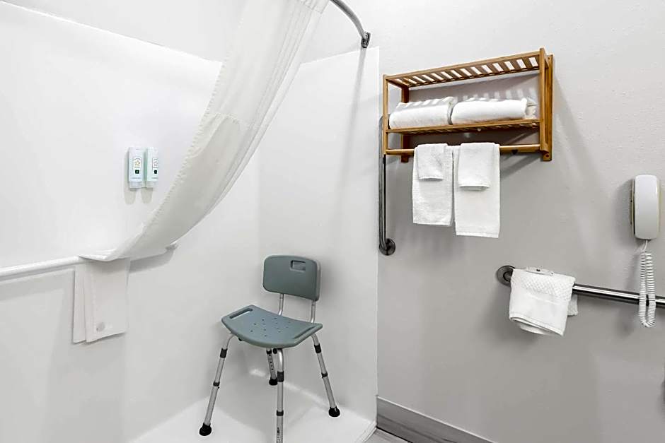 Quality Inn & Suites Niles