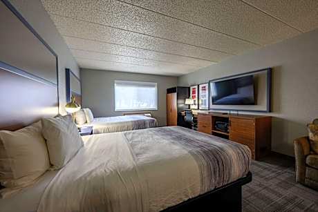 Queen Room with Two Queen Beds - Non-Smoking